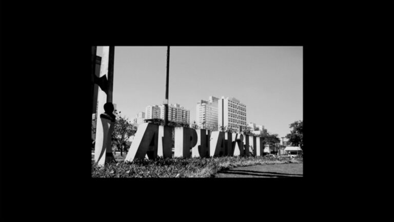 Paratopias. Muntadas. Obertura espai Poblenou
