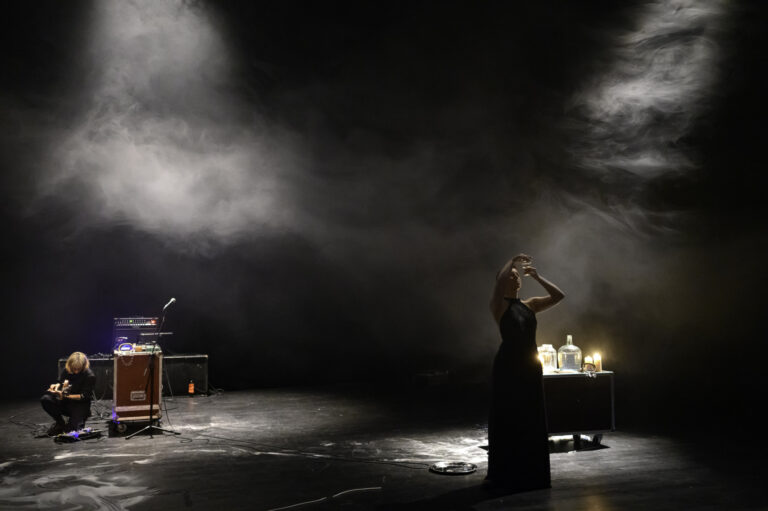 LES NOU: Amas / Cercle de Fades / Eléonore Ozanne