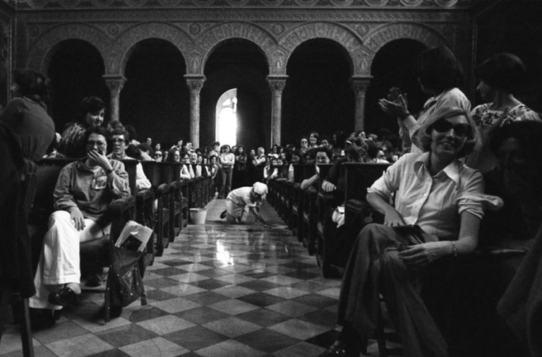 Visita comentada a ‘Memòria viscuda’ de Pilar Aymerich