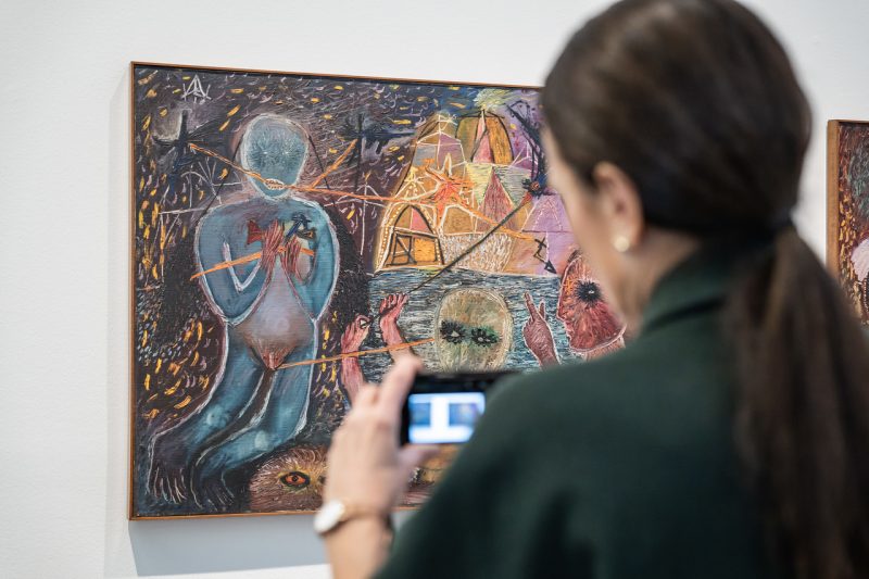 Visita comentada a l’exposició Antoni Tàpies. La imaginació del món, a càrrec dels comissaris