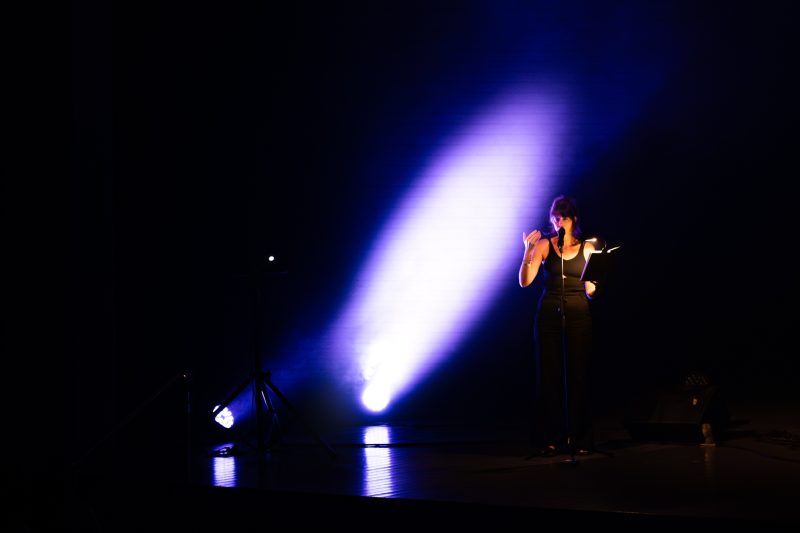 Mireia Calafell. FE-RI-DES