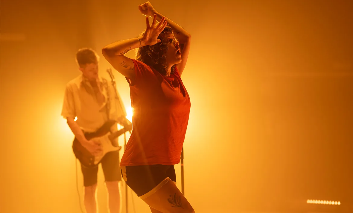 Objeto Não Identificado. Natalia Fernandes