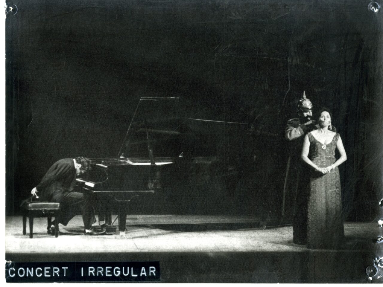 Exposició de varietats antifeixistes. A cura de Marcelo Expósito