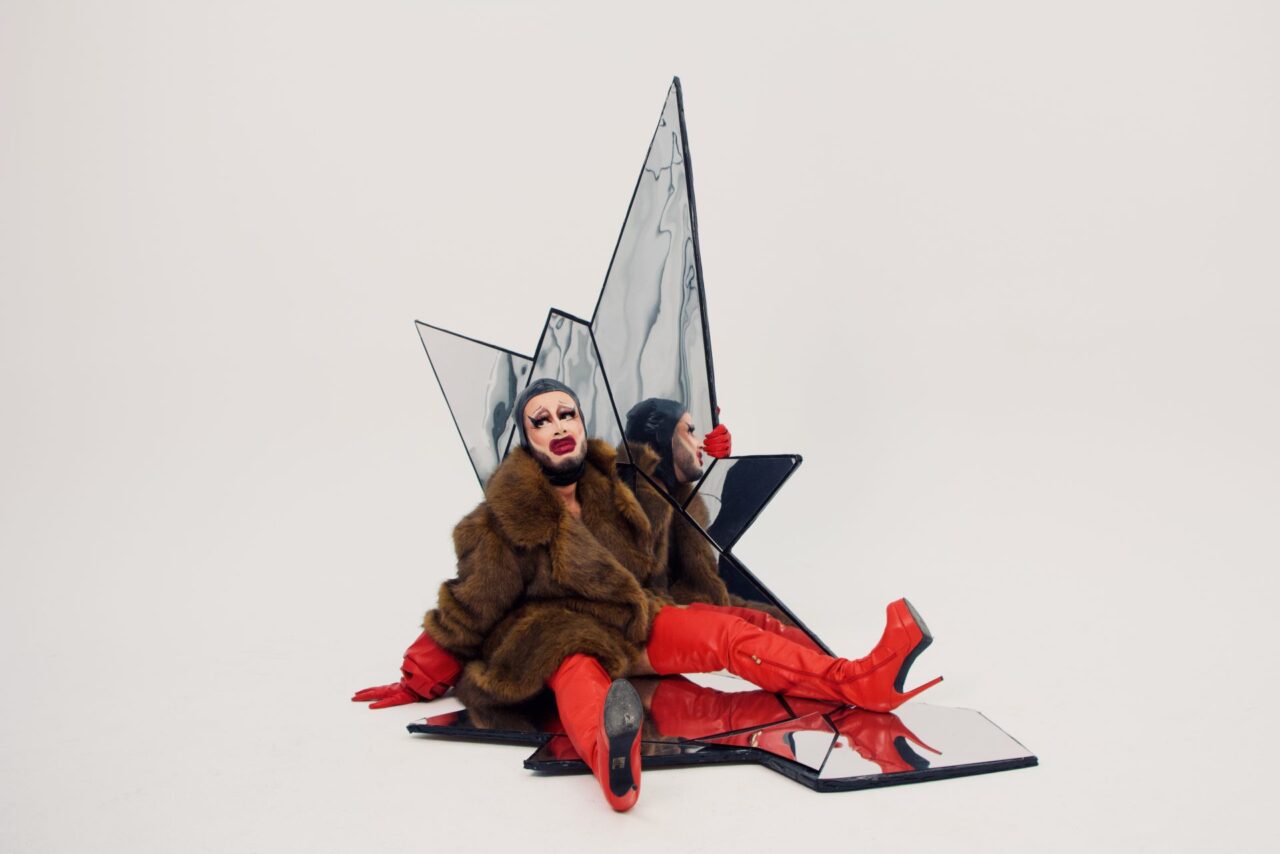 Kika Super Puta – Fuerte esperpento