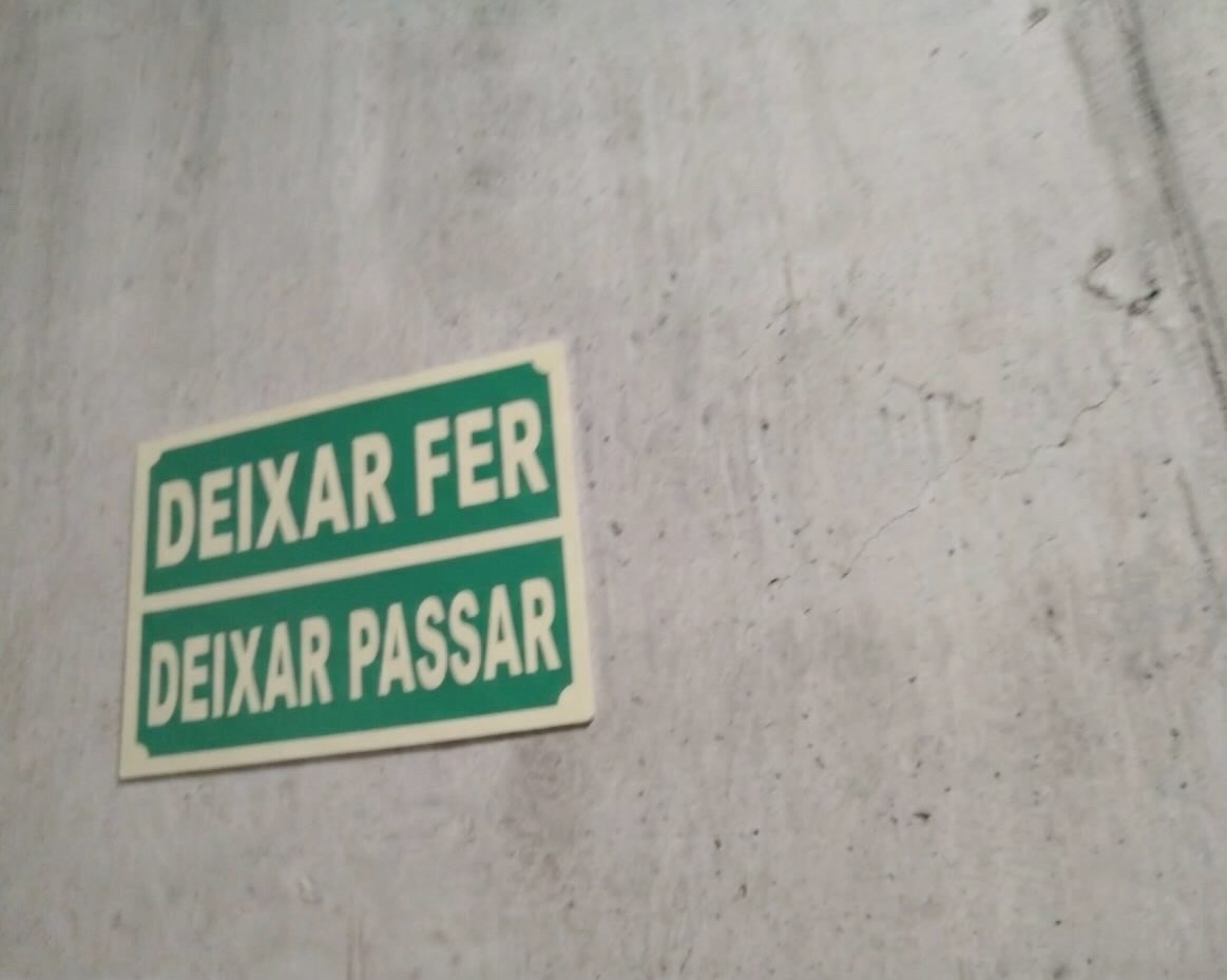 Deixar fer, deixar passar