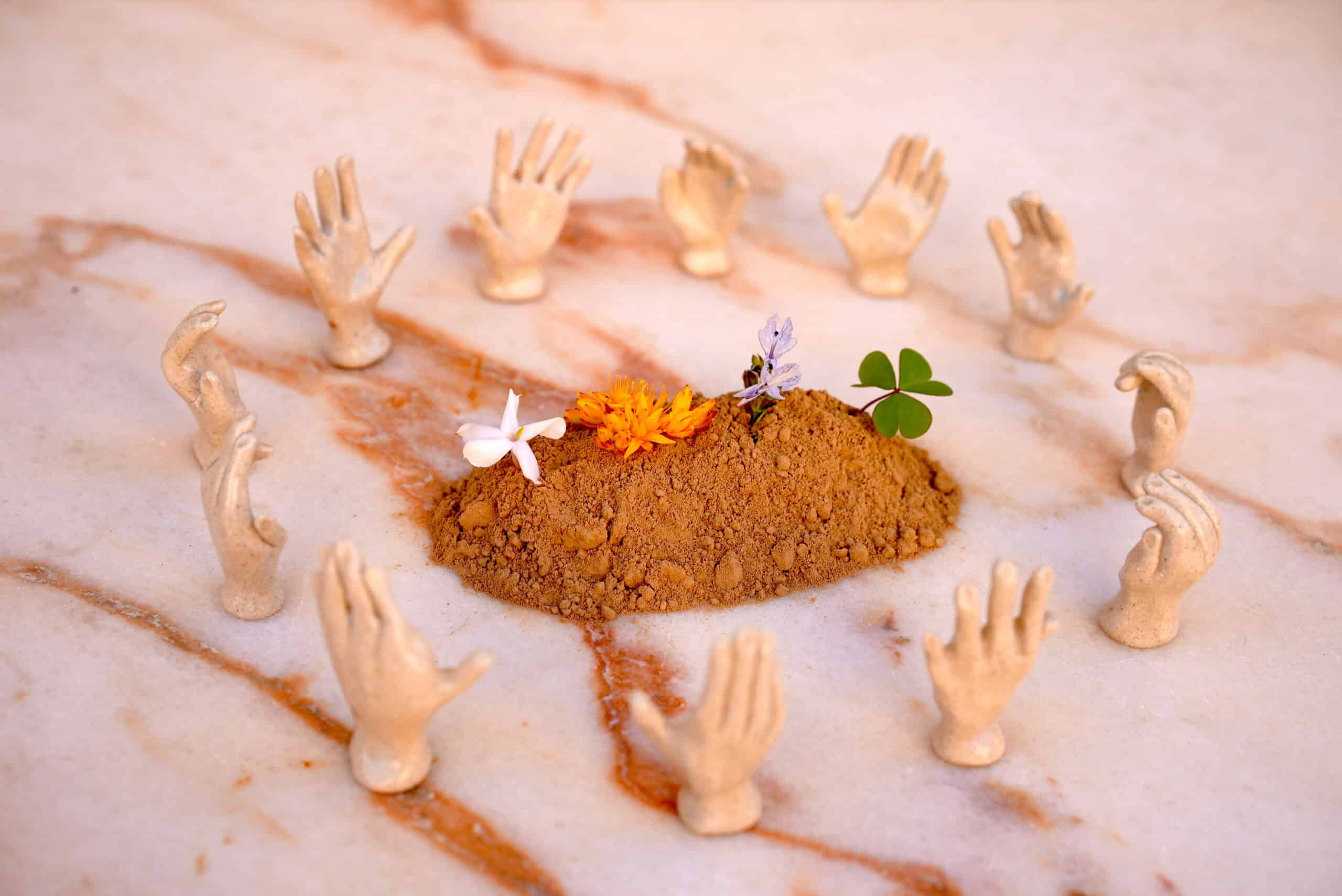 Amulet de la bona mort. Amb Martina Rogers i Som Provisionals