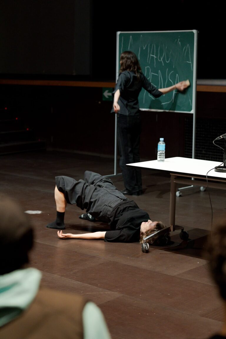 Sofía Asencio Aznar – El futuro como trabajo escénico (Sâlmon – Festival d’arts vives)