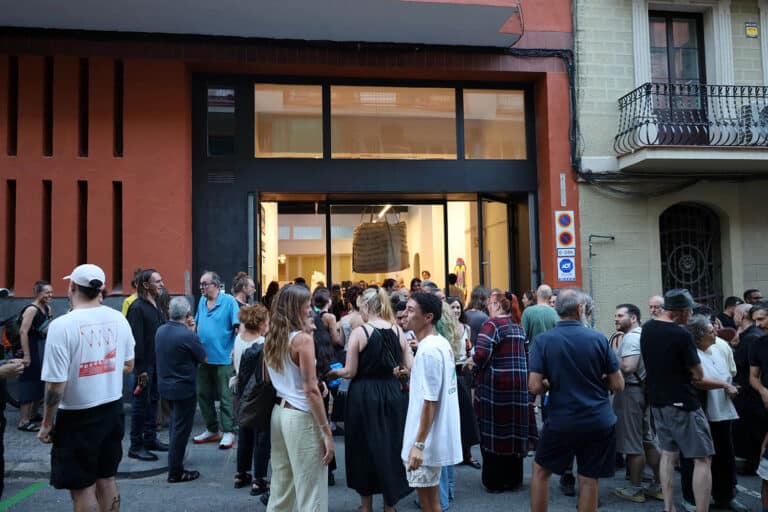 Finissage de l’exposició «És allà on vaig» / Performances