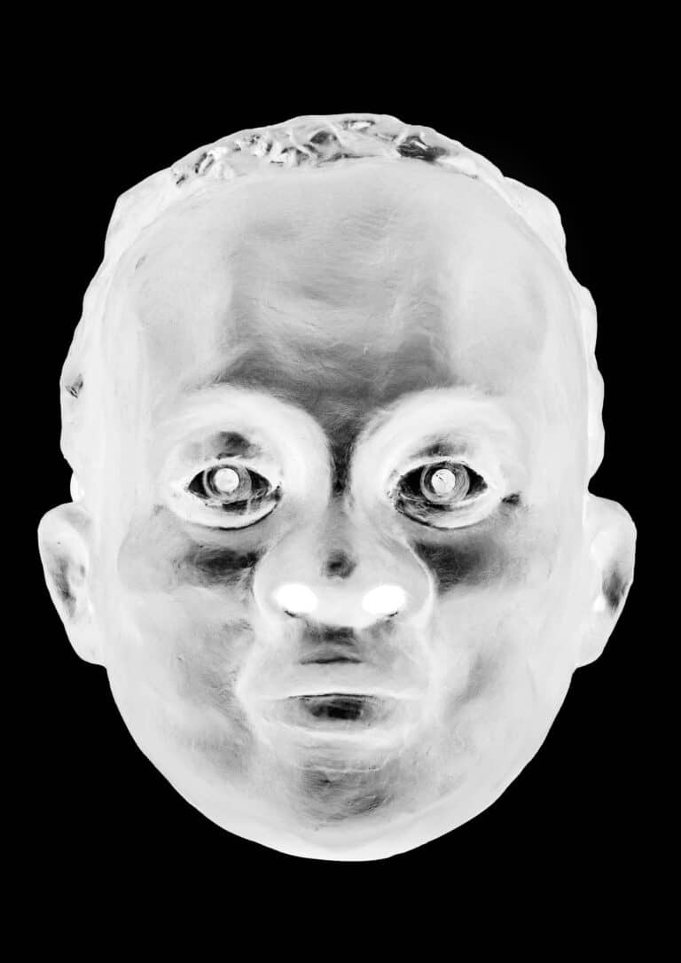 Diuen que soc. Anatomia d’una fabulació. Un projecte de Miguel Ángel Rosales amb la participació de Yinka Esi Graves i David García López de la Osa. Dins el cicle «Llegats en potència», a cura d’Oriol Fontdevila